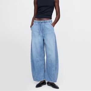 GAP Pull On Horseshoe Barrel Tie Waist Light Wash Jeans